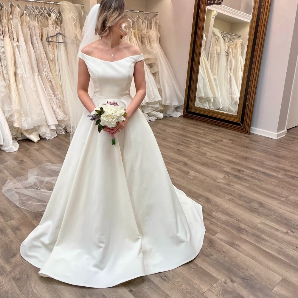 Anne Barge Wedding Dress